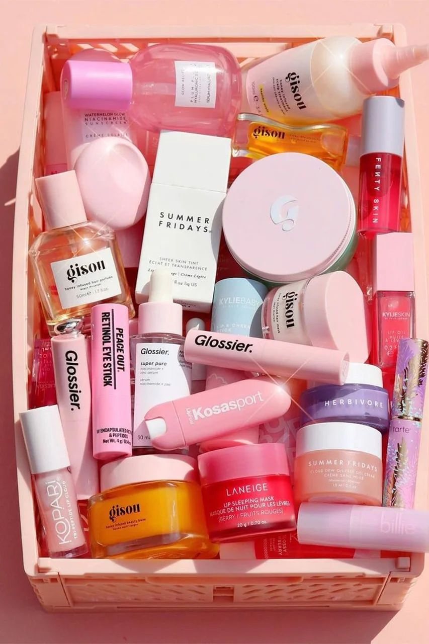 Gen Z, Skincare và mạng xã hội: Mối nguy hại từ Skinfluencing