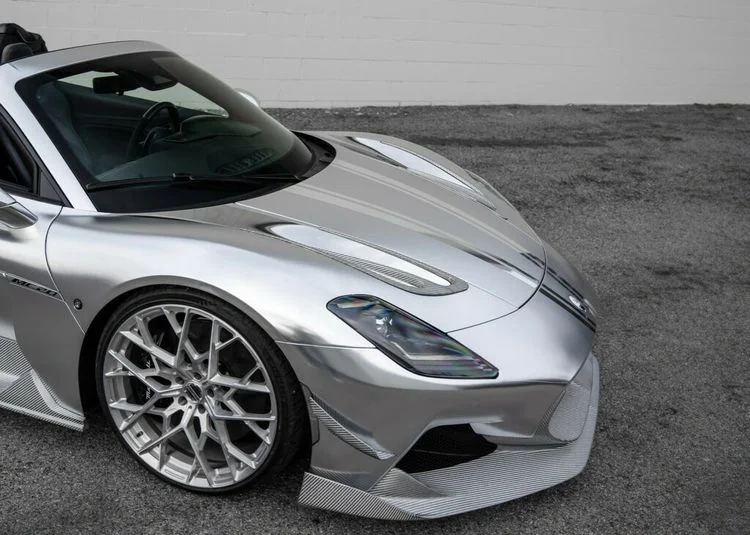 Bản độ Maserati MC20 Aria Silver Surfer - Cảm hứng từ máy bay cổ điển