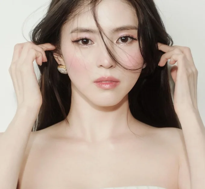 Han So Hee 