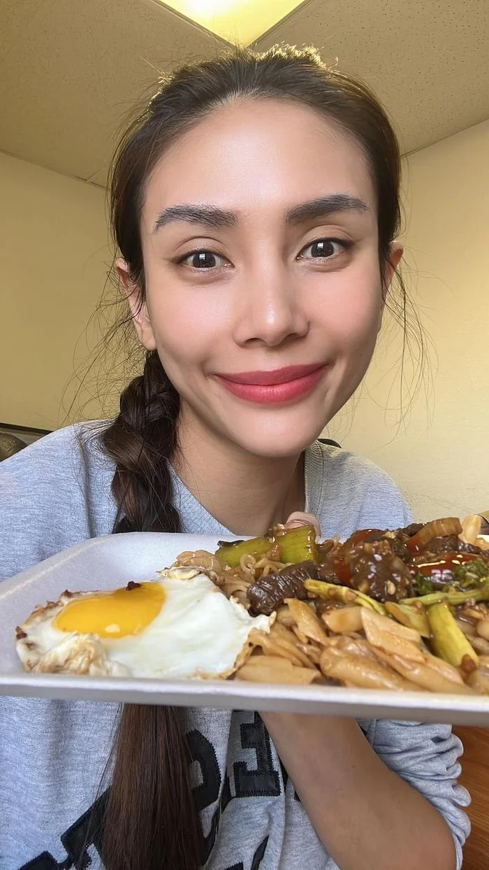 Siêu mẫu Võ Hoàng Yến ở Mỹ