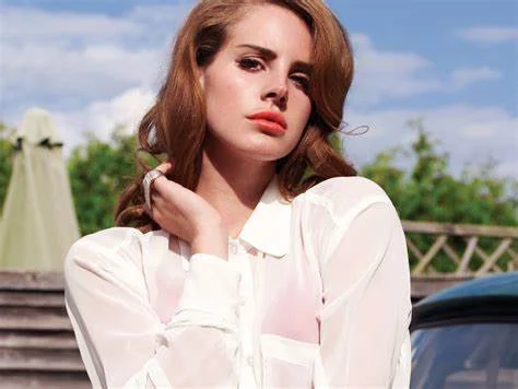 Lana Del Rey khẳng định vị thế biểu tượng âm nhạc tại Coachella 2024