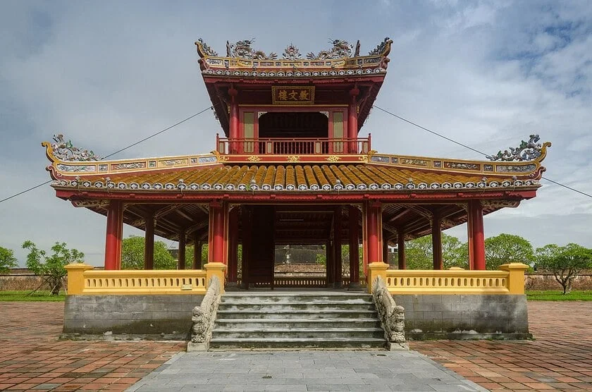 Hình in trên tiền Việt Nam