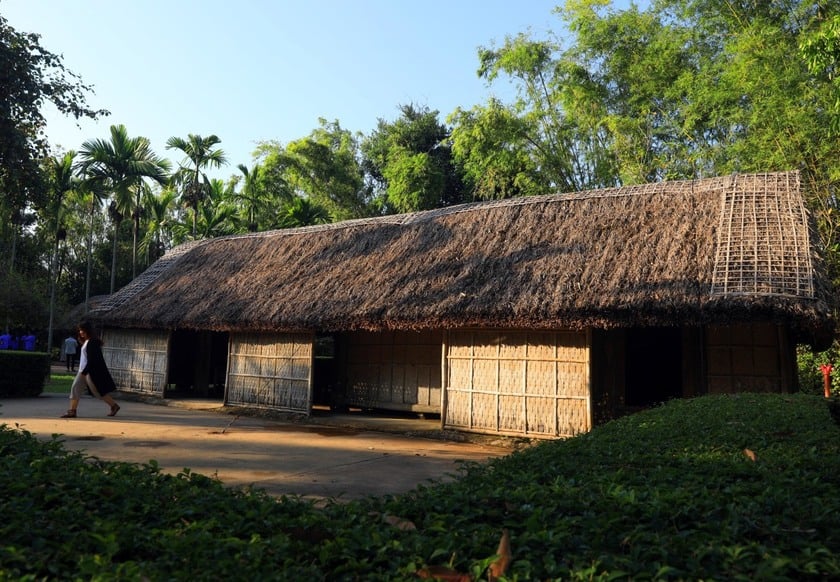 Hình in trên tiền Việt Nam