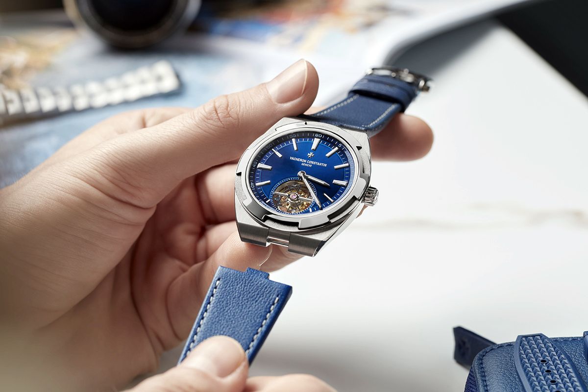 Vacheron Constantin Overseas Tourbillon: Tinh hoa truyền thống hội ngộ kỹ thuật hiện đại
