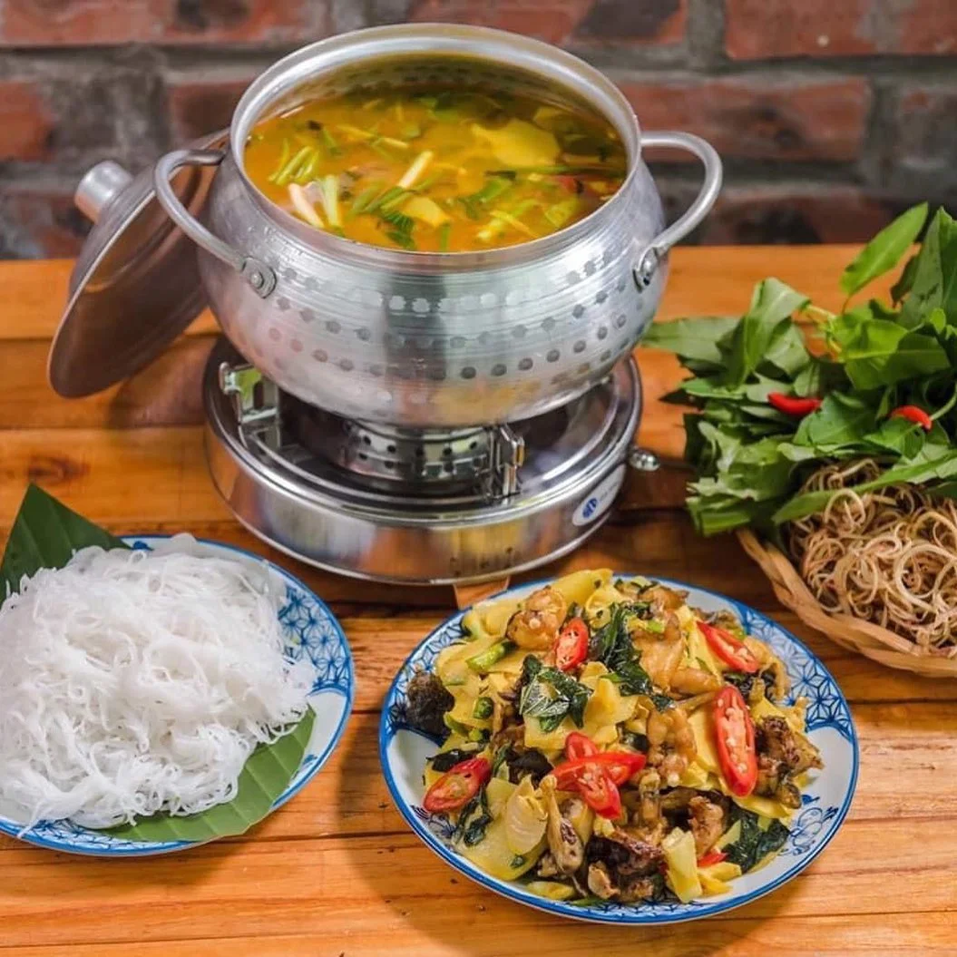 Phố ẩm thực Hà Nội