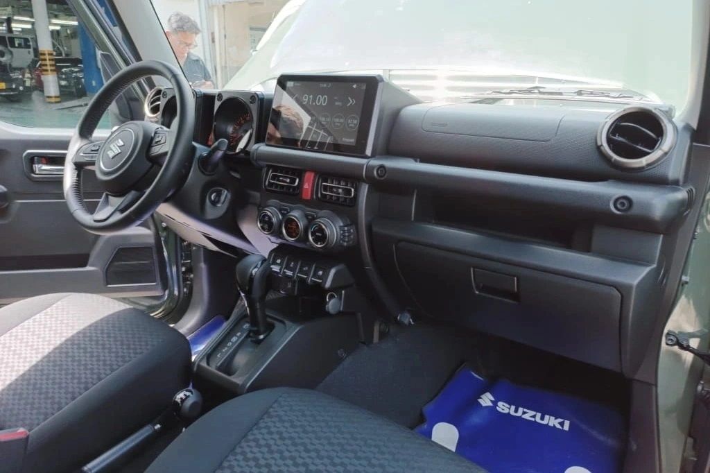 Suzuki Jimny ra mắt Việt Nam