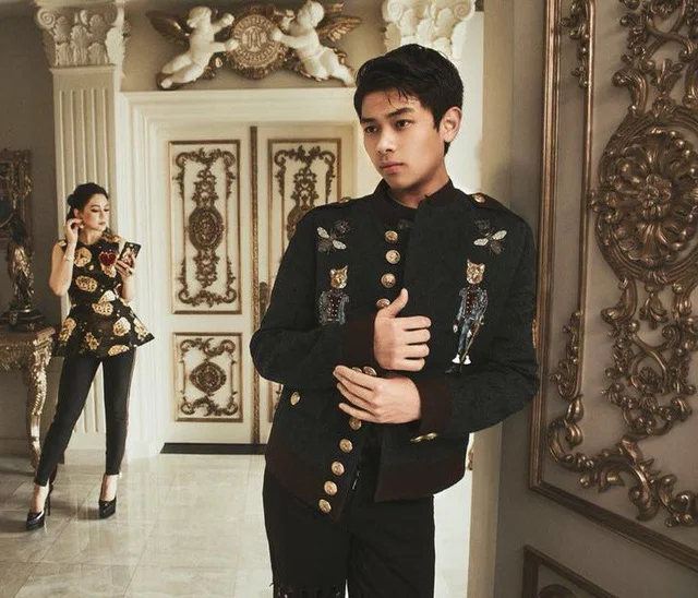 Thiếu gia nhà tỷ phú nổi nhất nhì Việt Nam với vẻ ngoài điển trai không kém diễn viên: 23 tuổi đã làm Phó tổng giám đốc, cuộc sống sang chảnh như hoàng tử