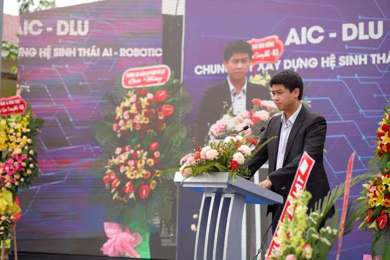 Thiếu gia nhà tỷ phú nổi nhất nhì Việt Nam với vẻ ngoài điển trai không kém diễn viên: 23 tuổi đã làm Phó tổng giám đốc, cuộc sống sang chảnh như hoàng tử