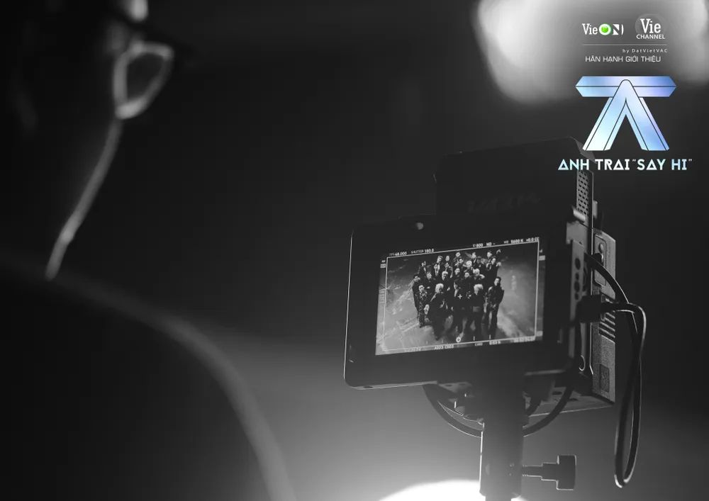 MV theme song 'Anh Trai Say Hi': 'Sáng tạo, hoành tráng’