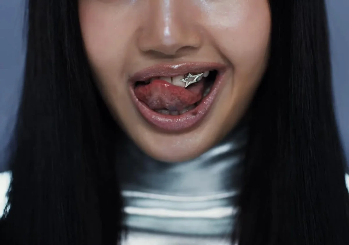 MV mới của Lisa