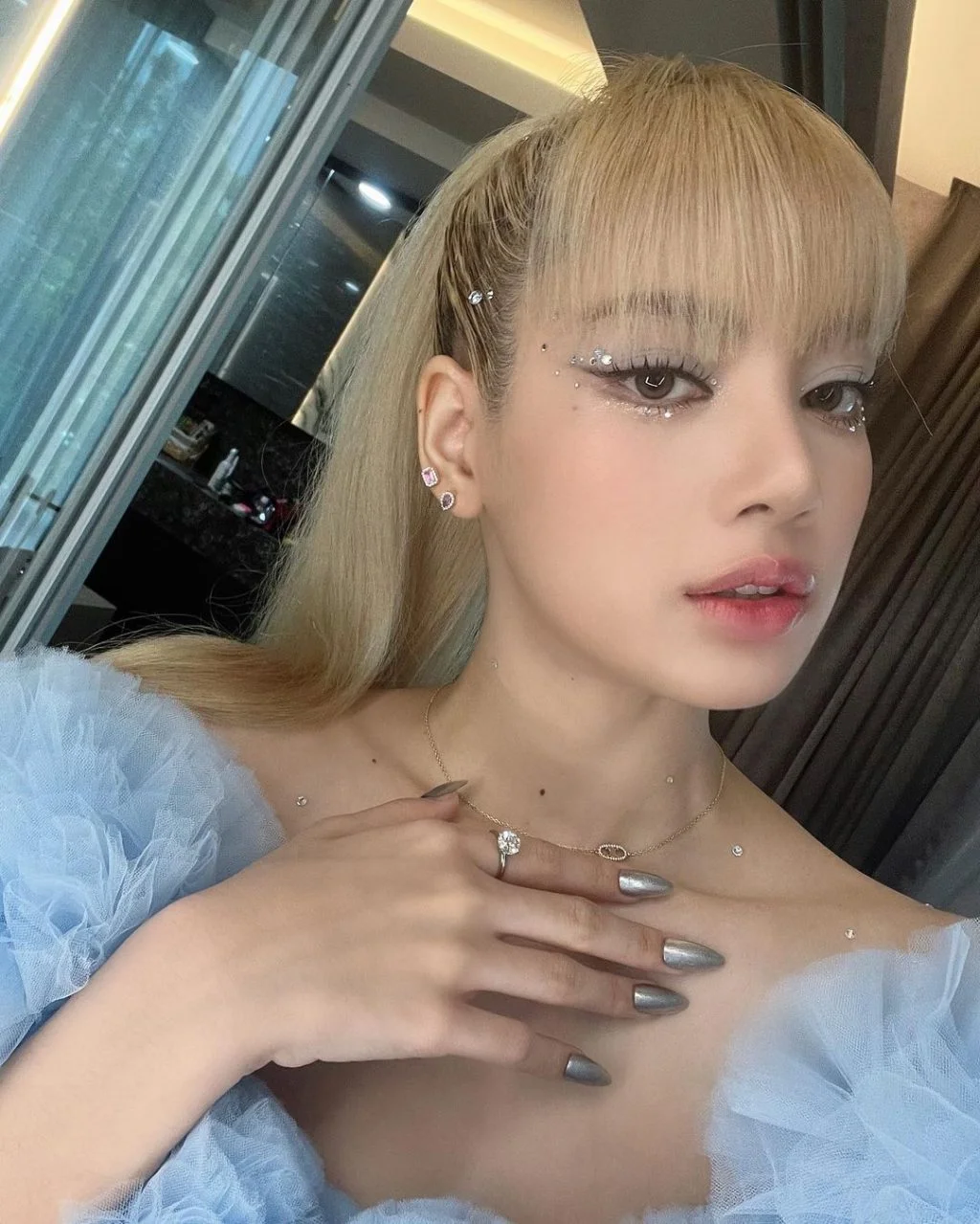 Lisa BLACKPINK hẹn hò