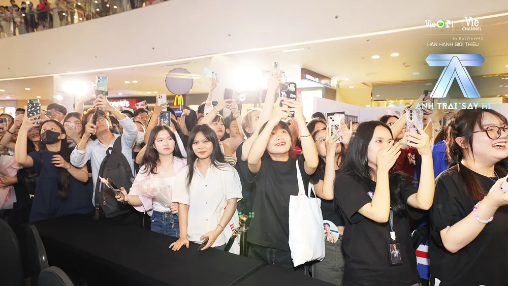 Ra mắt 'Anh Trai Say Hi' & tưng bừng mừng sinh nhật VieON lên 4