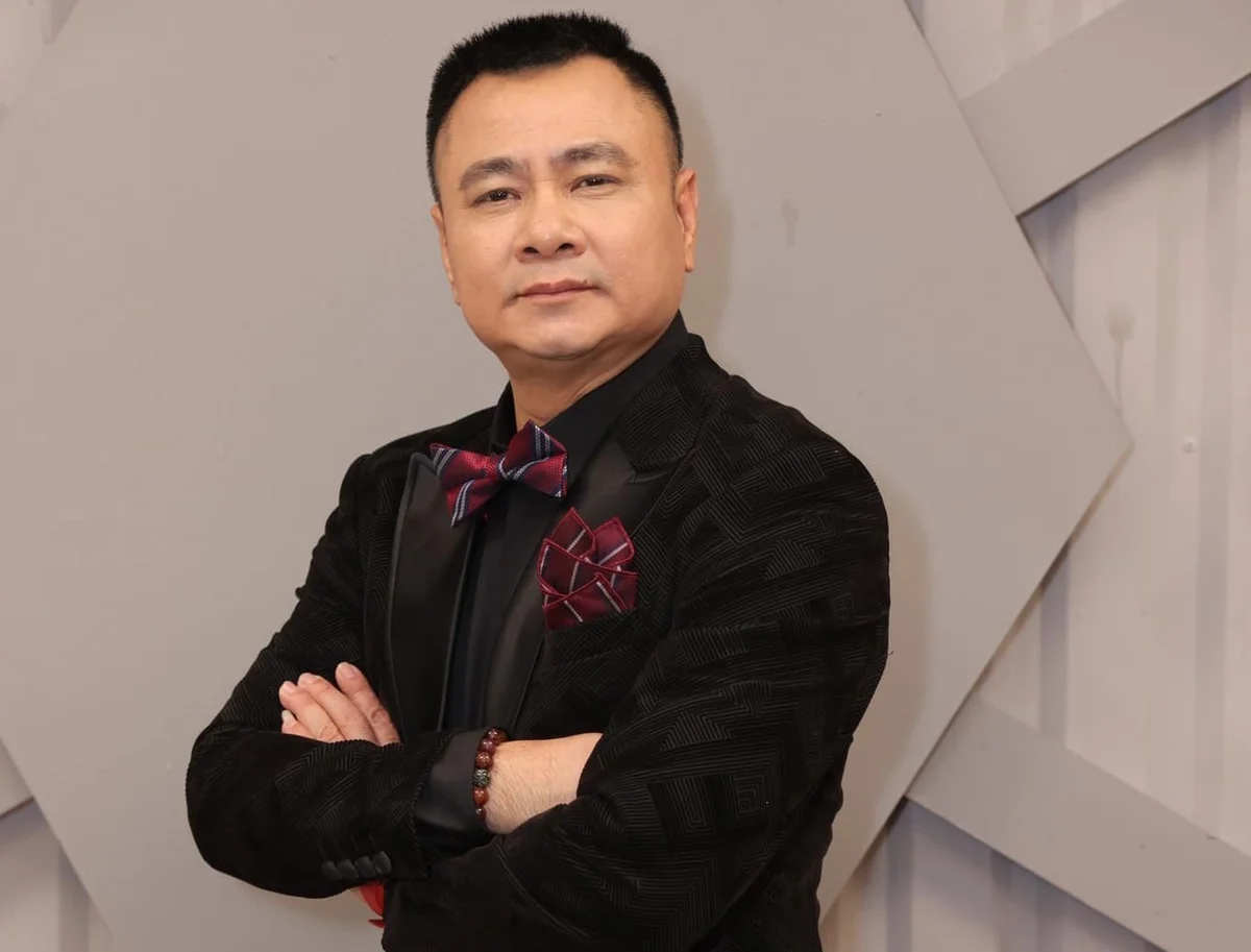 Loạt ảnh thời trẻ của dàn Anh Tài trong “Anh Trai Vượt Ngàn Chông Gai” khiến netizen bất ngờ