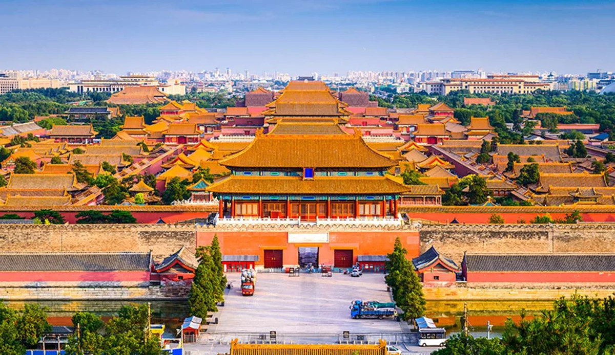 Trước khi mở cửa Tử Cấm Thành, người gác cổng luôn phải hét lớn 3 lần?