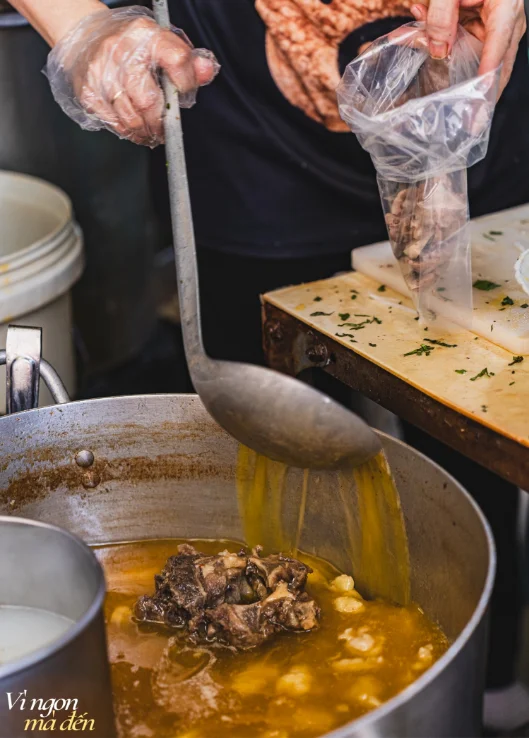 Quán bún bò Sài Gòn