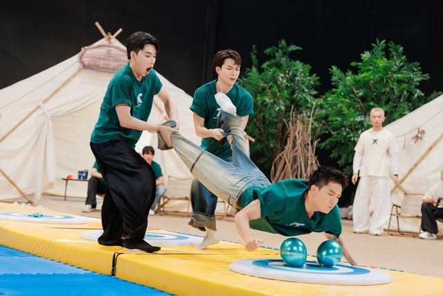 Anh trai say Hi vòng tứ kết: Team Erik quá đẹp, Rhyder siêu mạnh
