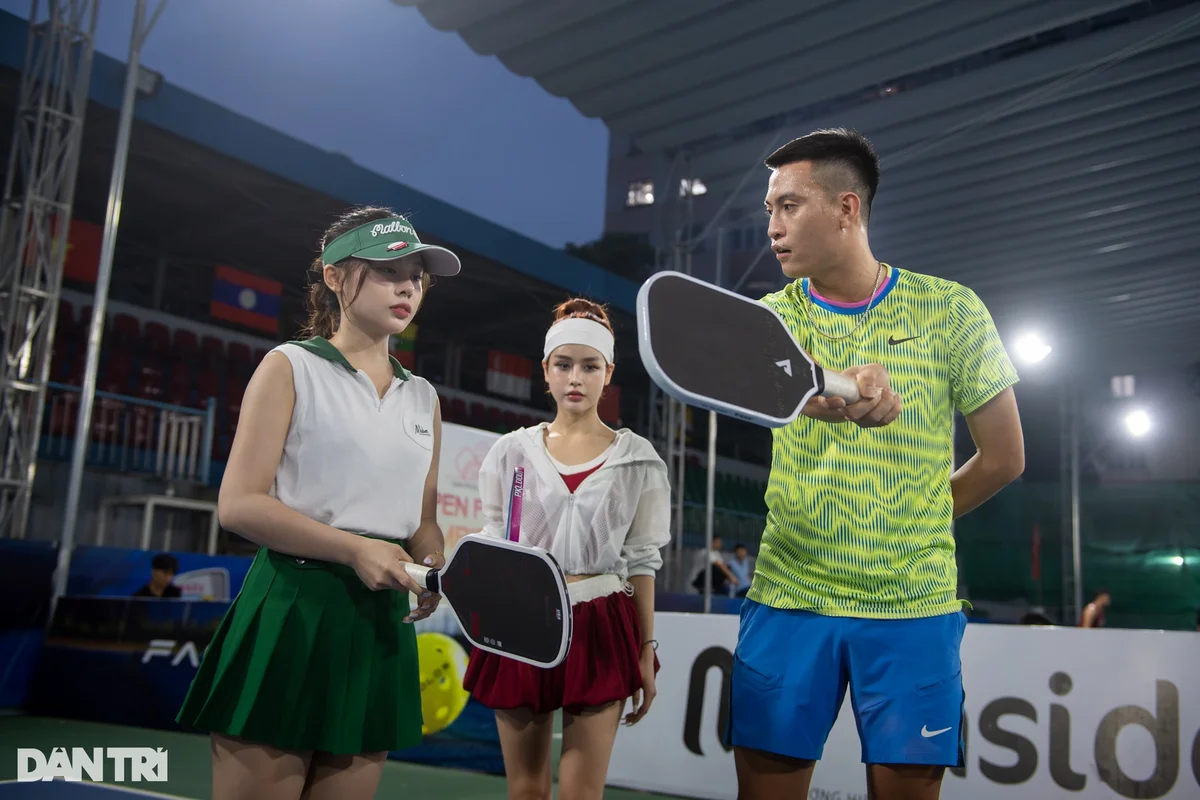 Những bóng hồng xinh đẹp trên sân pickleball ở Hà Nội
