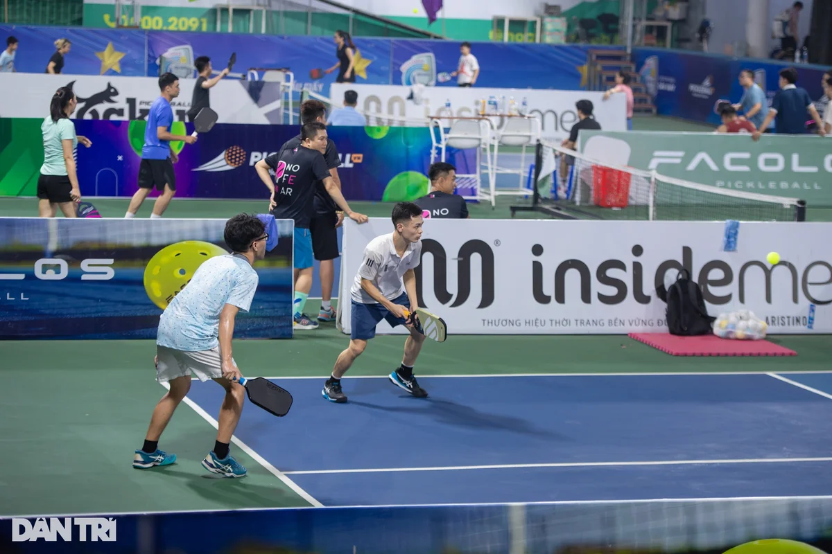 Những bóng hồng xinh đẹp trên sân pickleball ở Hà Nội