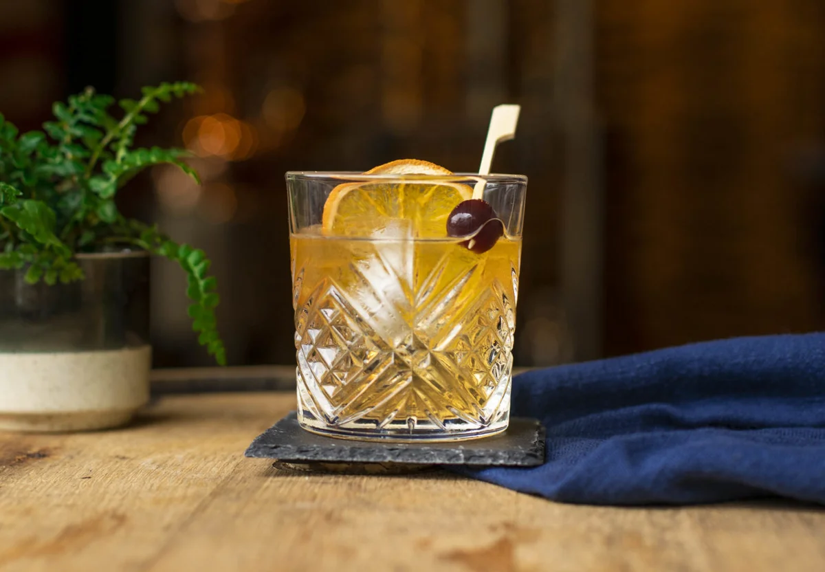 5 Ly cocktail độc đáo chỉ có tại Việt Nam, bạn đã thử qua?