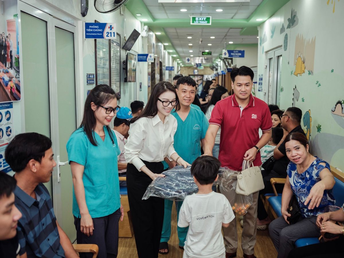 Gia đình ông Johnathan Hạnh Nguyễn tặng 1,52 tỷ đồng cho tổ chức Smile Train