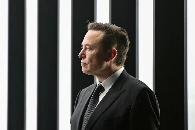 Tỷ phú Elon Musk nhắn nhủ gì với chính mình thời trẻ?