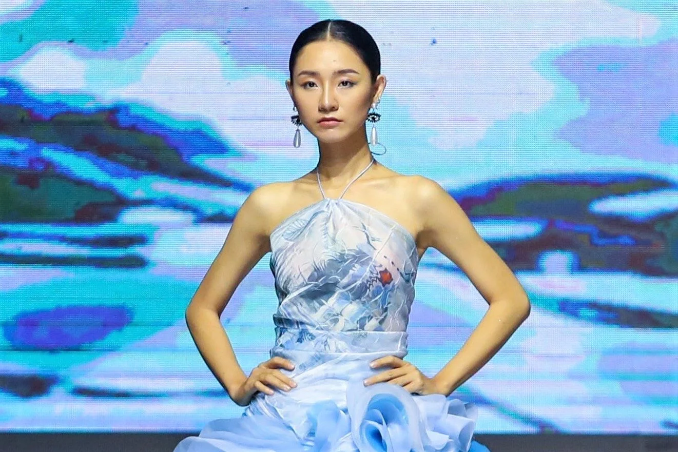 mở màn Aquafina VIFW 2022