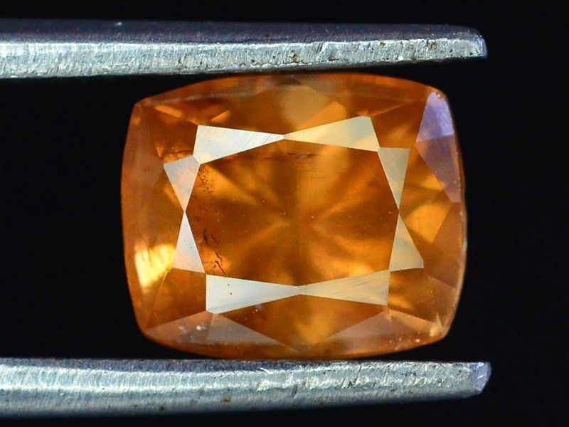 khoáng vật hiếm nhất Trái Đất