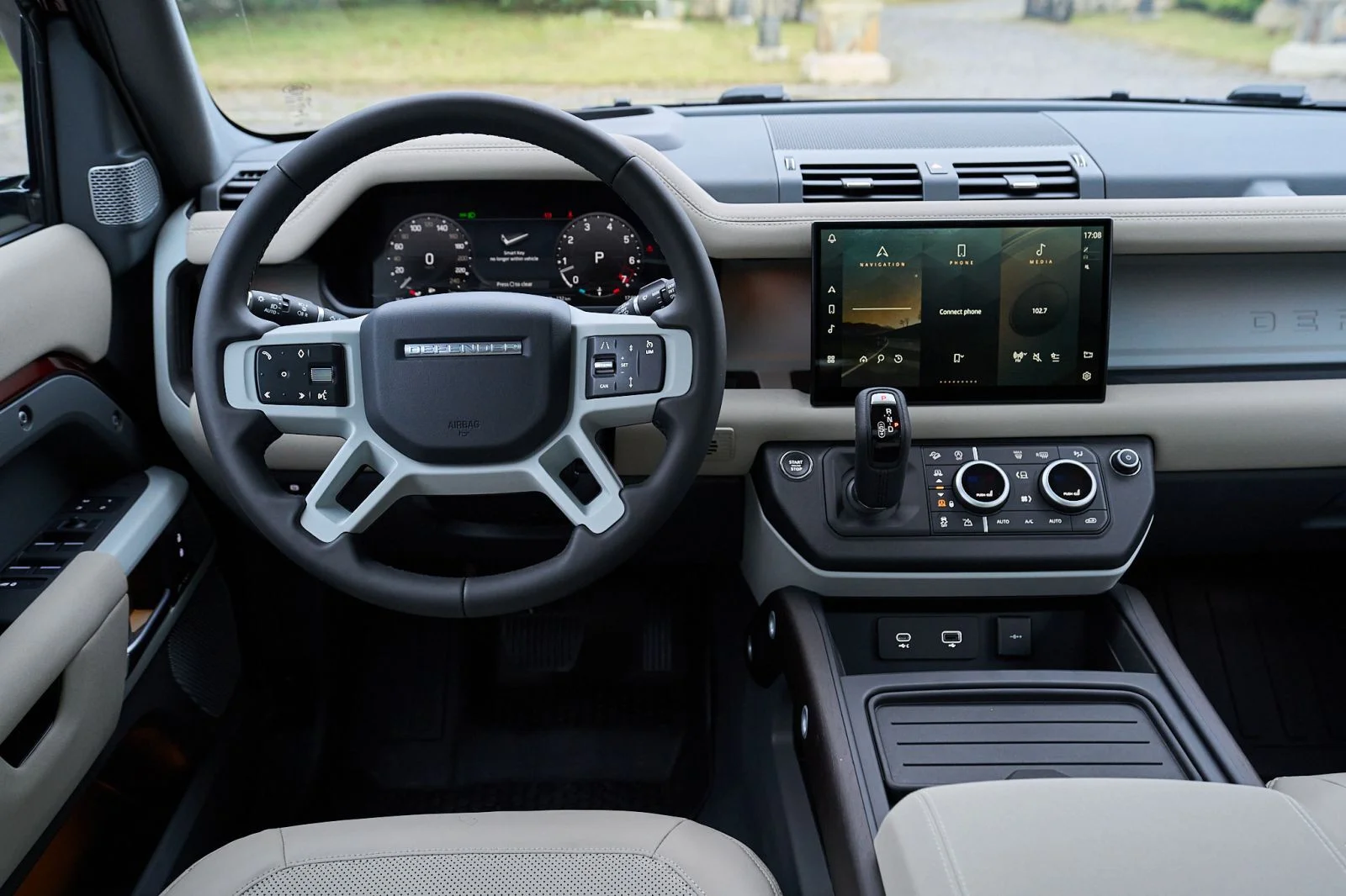 SUV Land Rover Defender 130