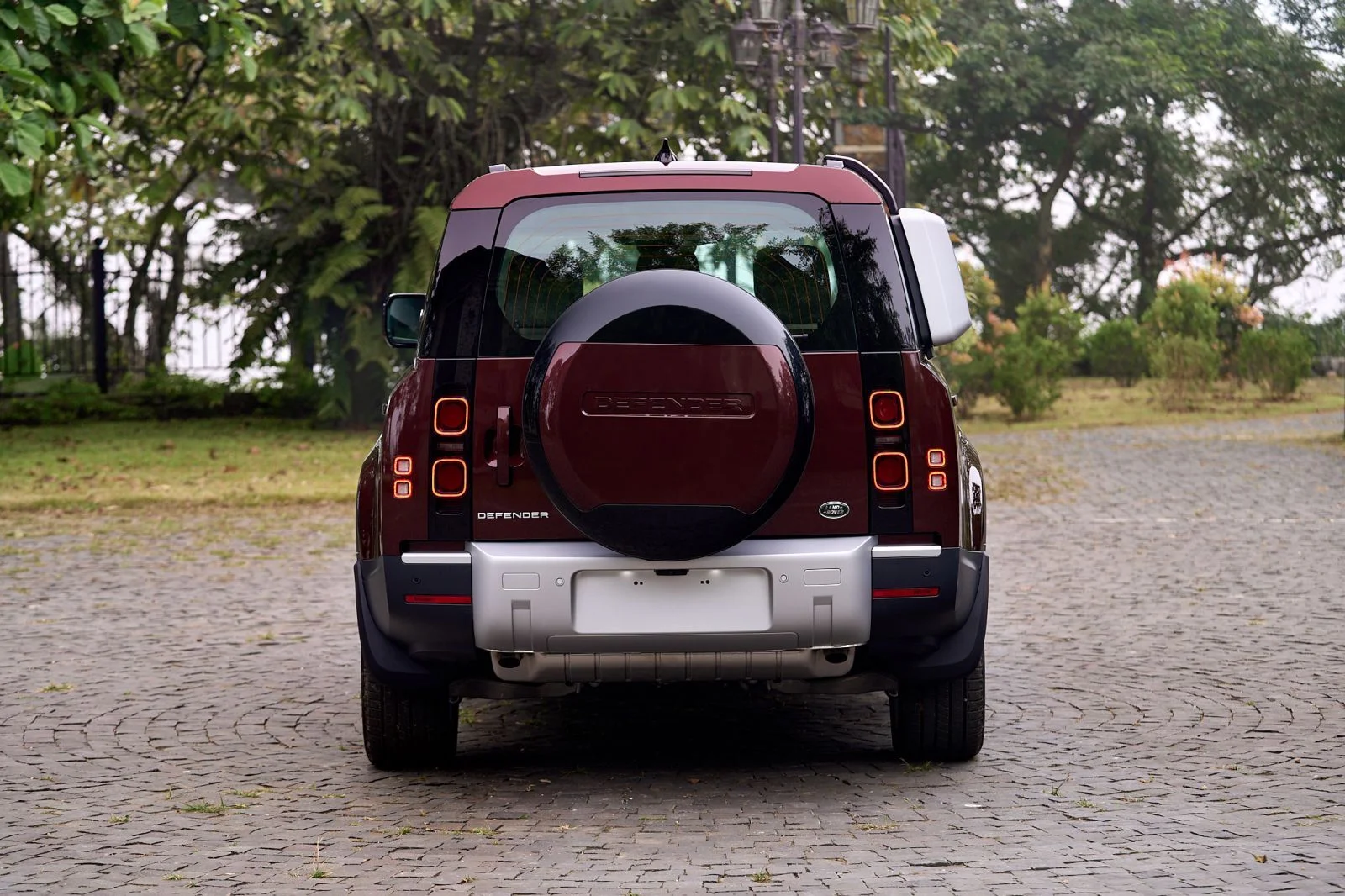 SUV Land Rover Defender 130