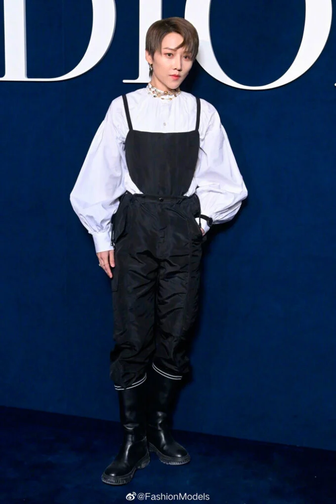 khách mời tại Paris Fashion Week