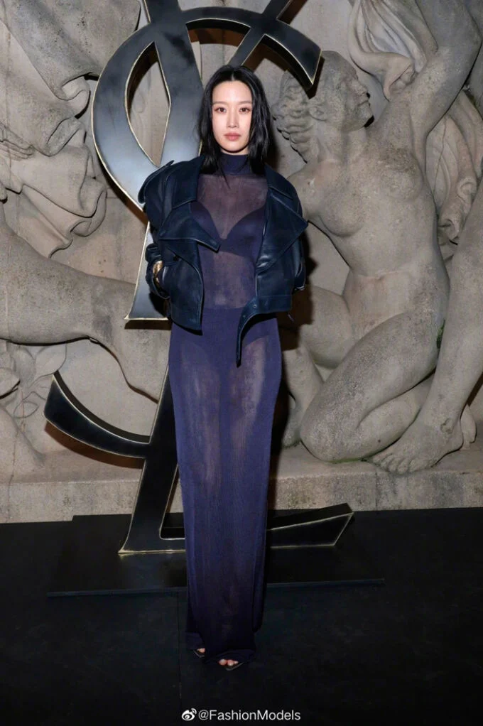 khách mời tại Paris Fashion Week
