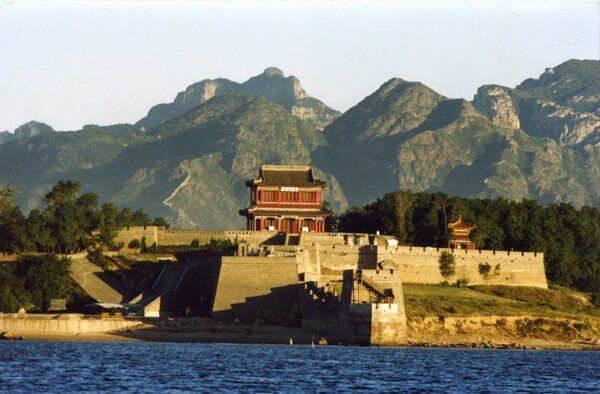 cực Đông Vạn Lý Trường Thành