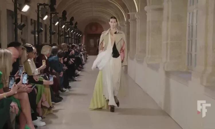 Nhà Becks ở Paris Fashion Week 