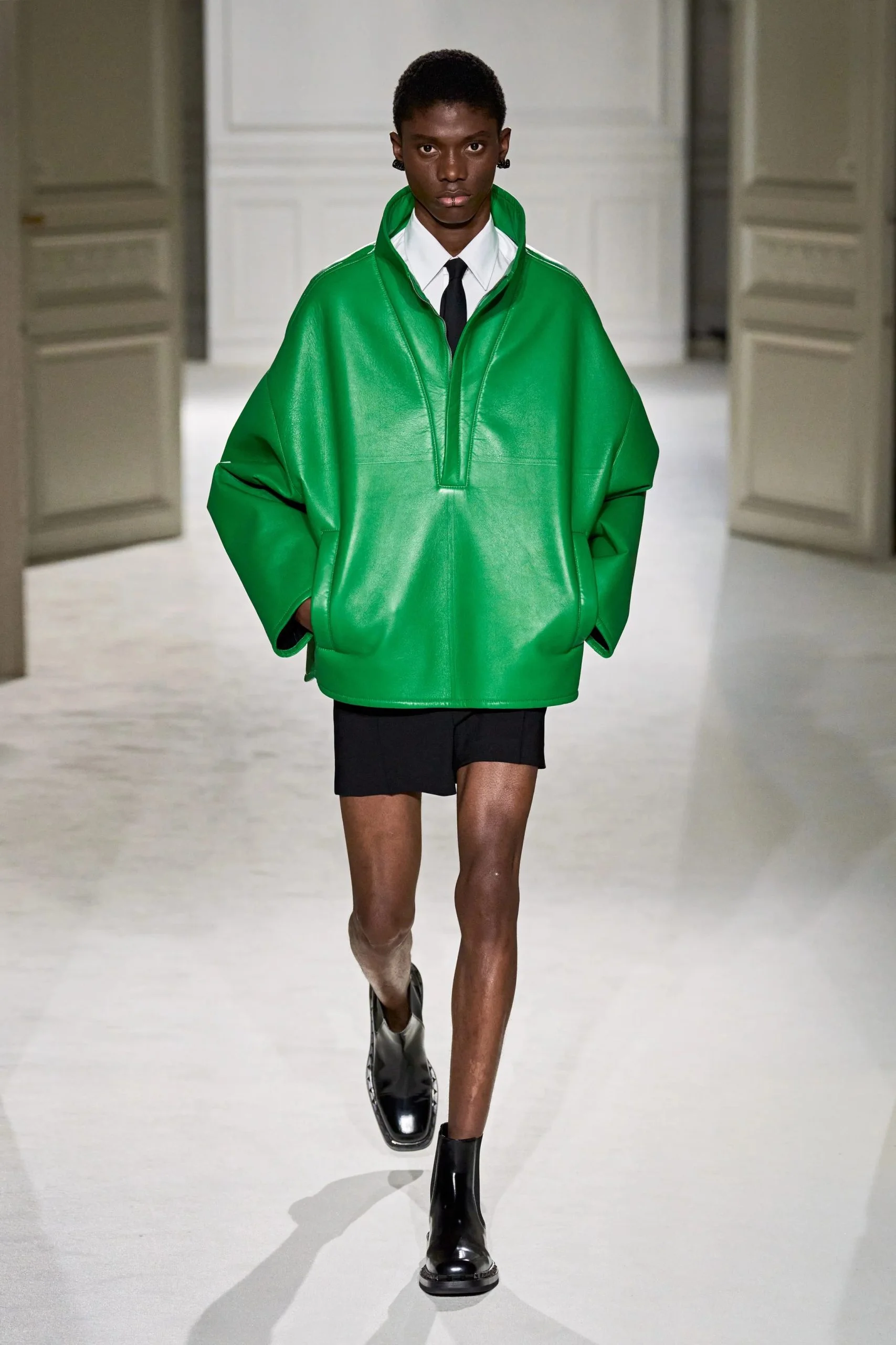 BST Valentino Thu Đông 2023