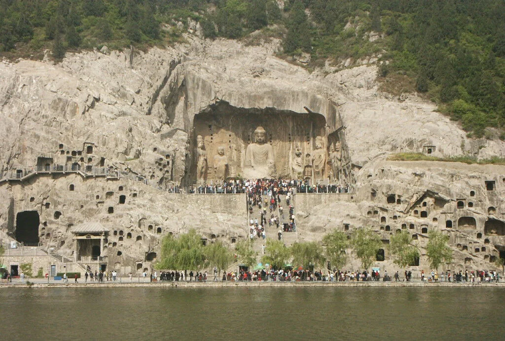 hang động Long Môn 