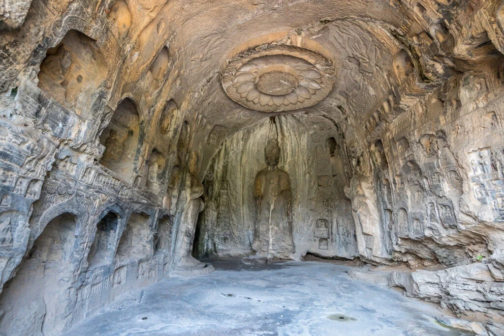 hang động Long Môn 