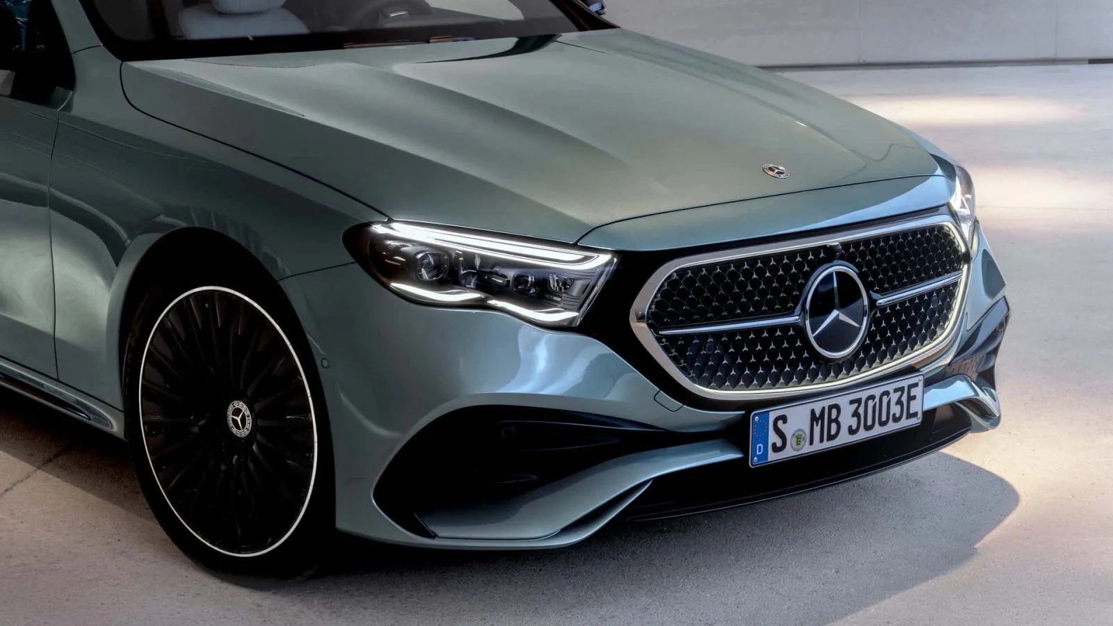 Mercedes-Benz E-Class 