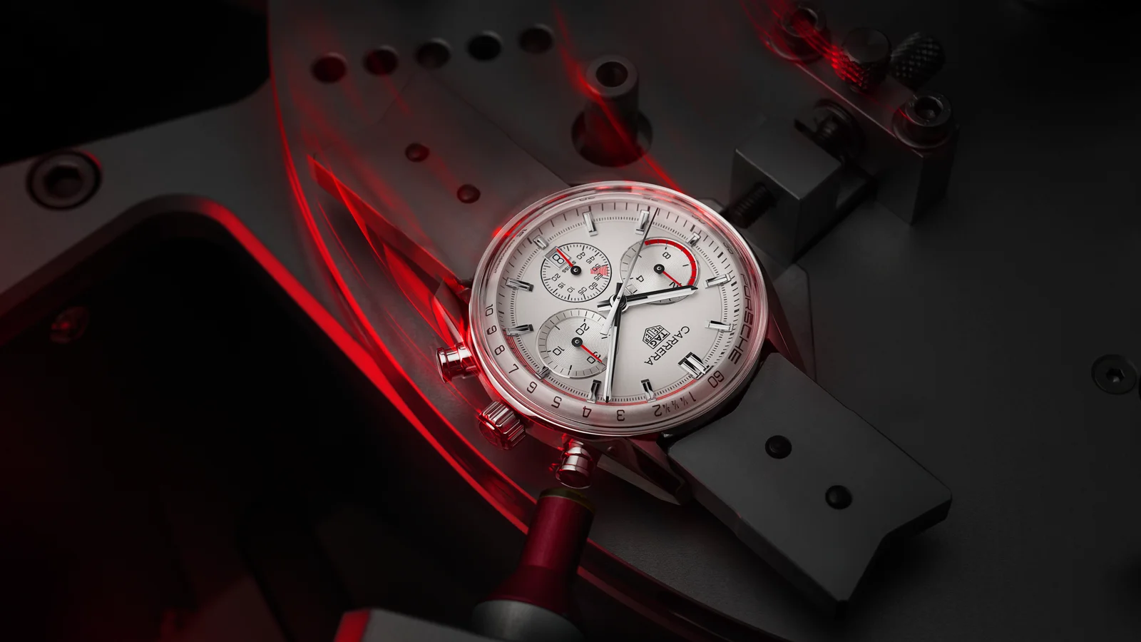 Mẫu đồng hồ Tag Heuer vinh danh siêu xe Porsche 911