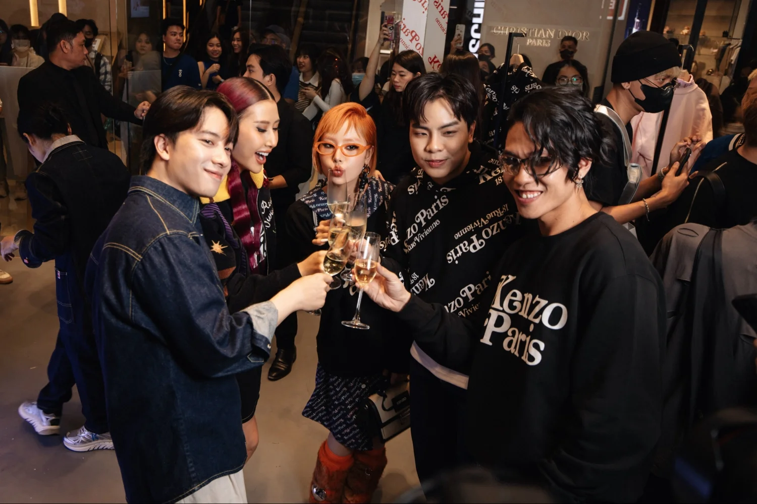 BST KENZO Xuân - Hè 2024: thời trang song phái đậm chất City Pop, giao hòa Đông - Tây