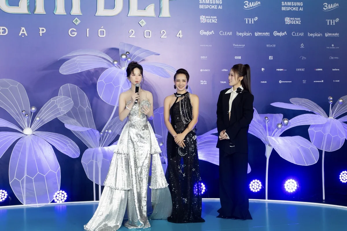 Chị đẹp đạp gió 2024