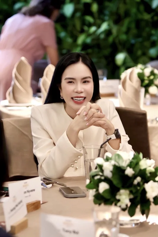Doanh nhân Lưu Nga 