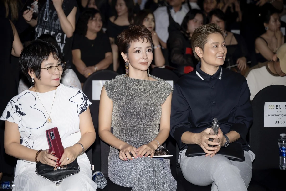 Show thời trang Timeless