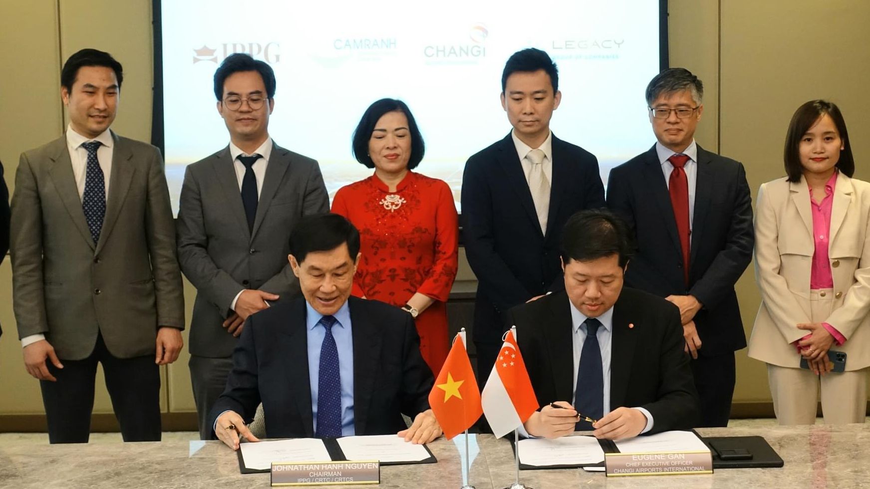 Công ty Changi Airport International ký hợp đồng mang tính bước ngoặt với Nhà ga quốc tế Cam Ranh