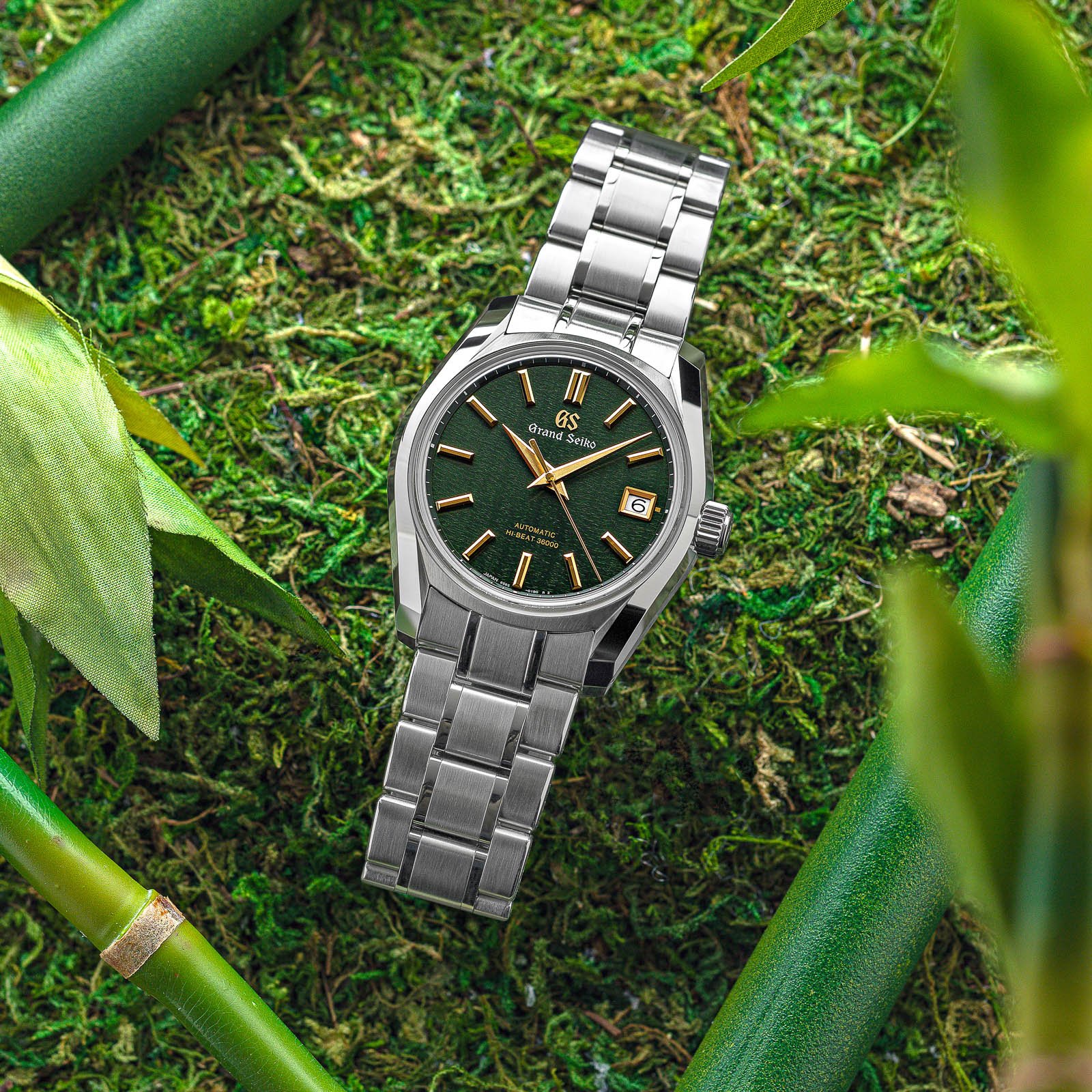 Grand Seiko trình làng BST di sản SBGH341 và SBGH343