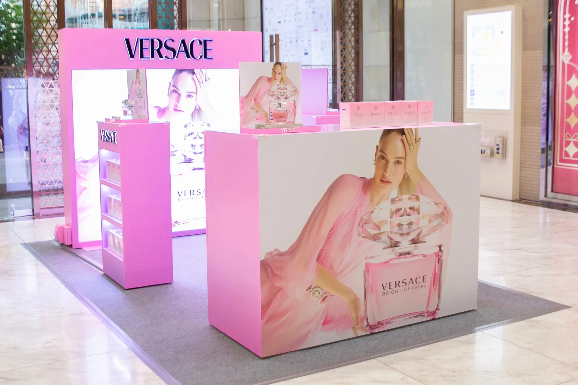 Nước hoa Versace Bright Crystal