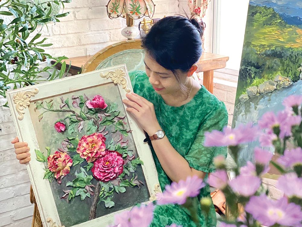 Làm tranh phù điêu hoa dành tặng ngày Quốc tế Phụ nữ 8/3
