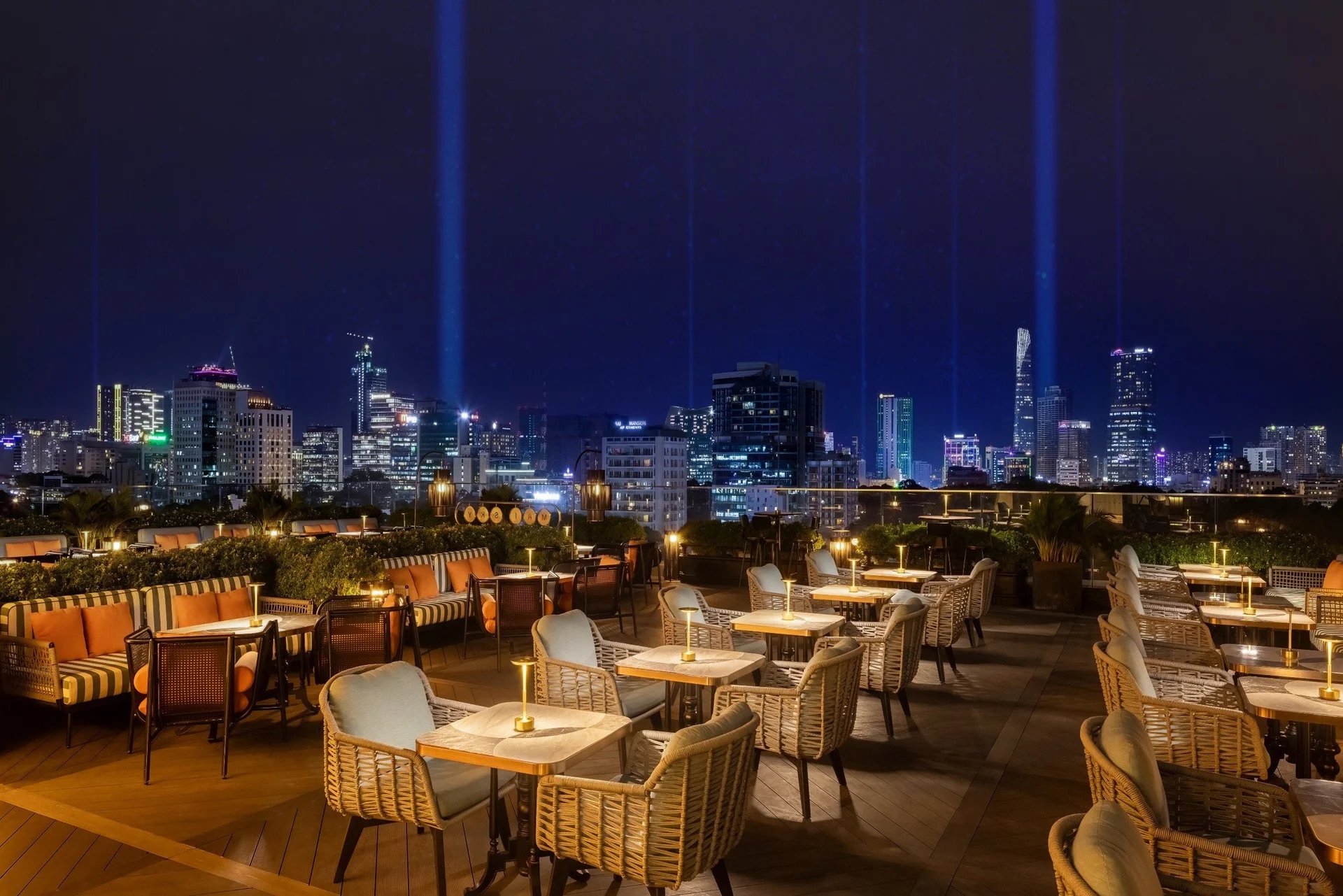 Rooftop bar Mai Sky