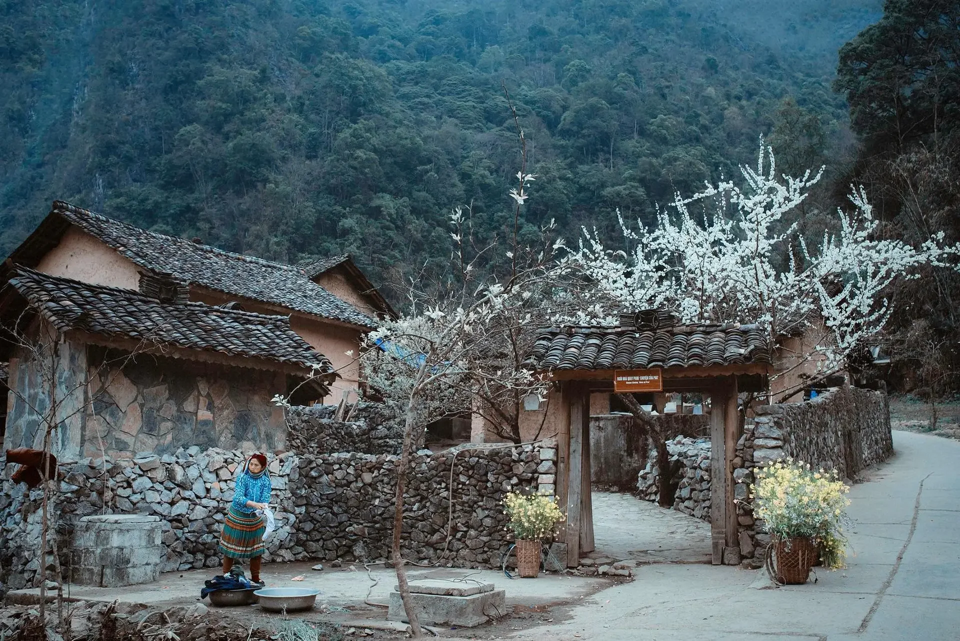 Làng văn hóa du lịch Lũng Cẩm