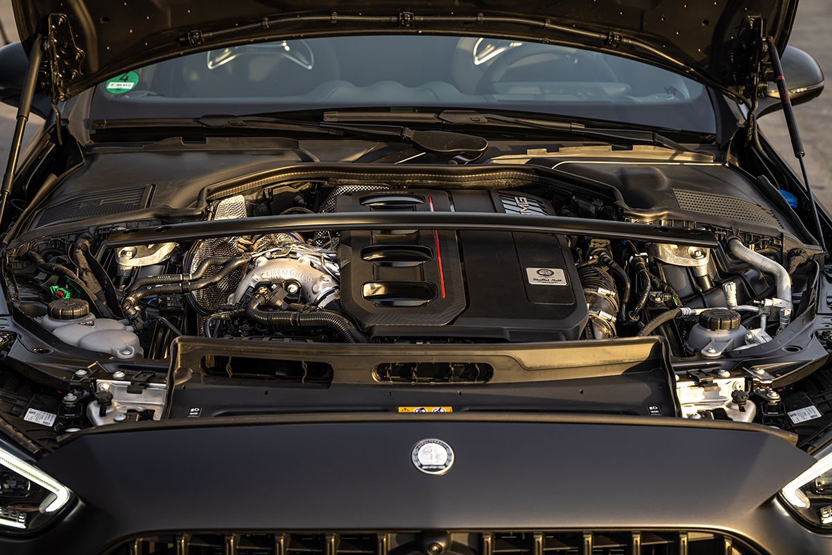Mercedes-AMG C 63 S E PERFORMANCE: Bứt tốc ở tầng cảm xúc riêng