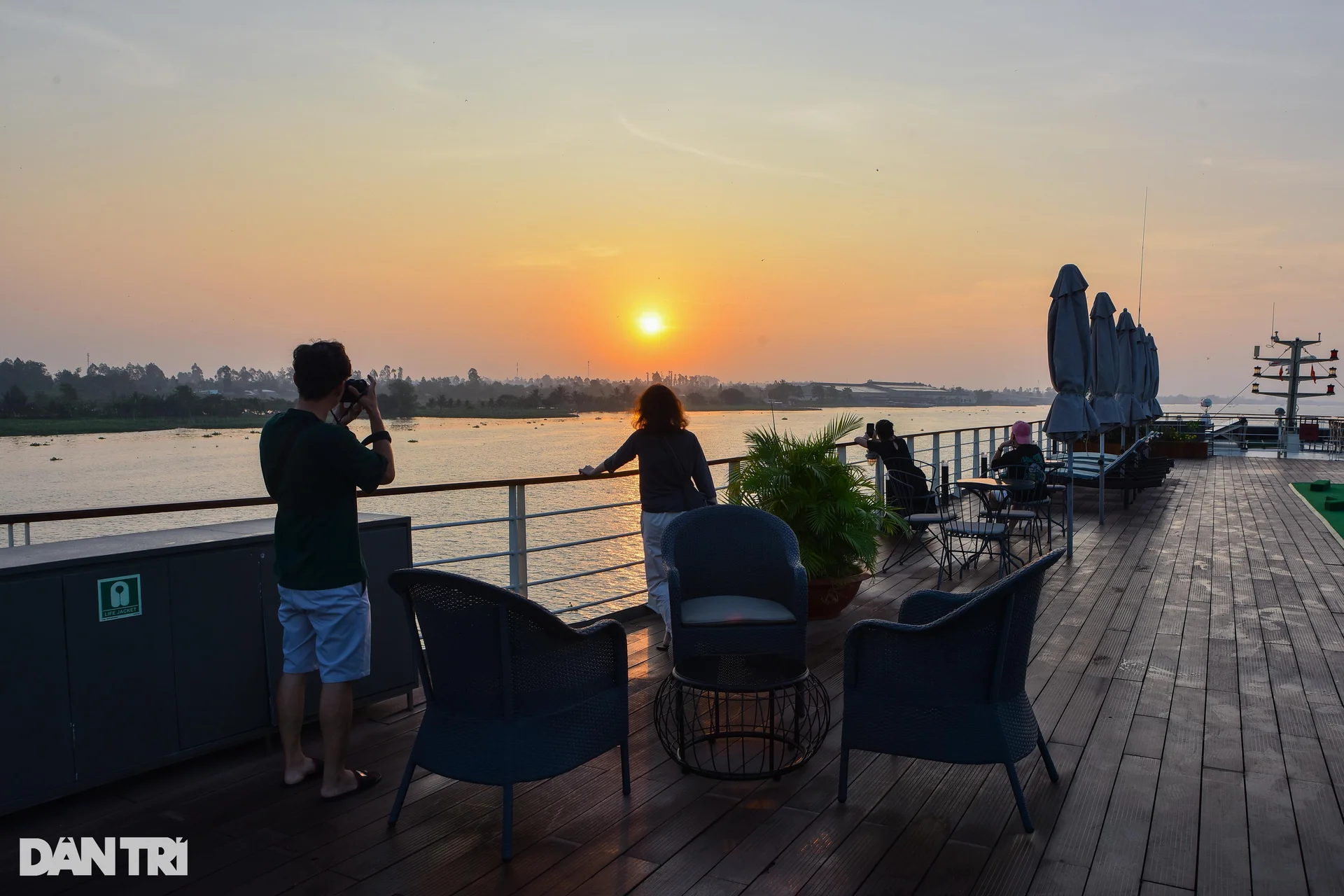 Du thuyền triệu đô sông Mekong